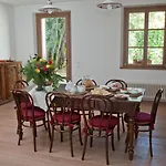 Il Rifugio Del Monaco בית חווה *